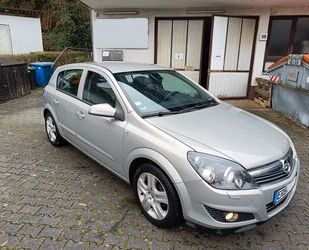 Opel Opel Astra 1.8 ECOTEC INNOVATION Automatik Gebrauchtwagen