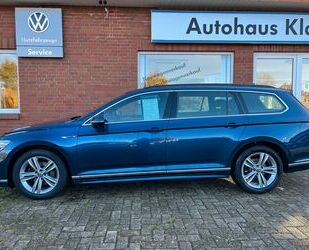 VW Volkswagen Passat Var. 2,0 TDi DSG R-Line/IQ.LIGHT Gebrauchtwagen