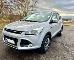 Ford Ford Kuga 2,0 TDCi 2x4 Top Zustand AHK Tempomat Gebrauchtwagen