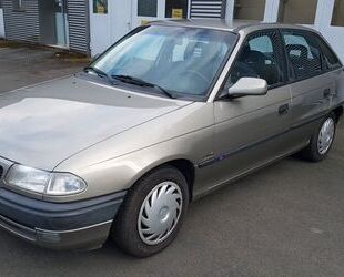 Opel Opel Astra 1.6 GL GL Gebrauchtwagen