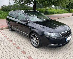 Skoda Skoda Superb 2.0 TDI L&K/4x4/Kombi/DSG/AHK/PAN Gebrauchtwagen