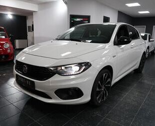 Fiat Fiat Tipo Led+NAVI+Kamera+SHZ+BI-XENON+18ZOLL Gebrauchtwagen