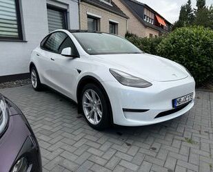 Tesla Tesla Model Y Long Range Dual Motor 1. Hand TÜV Mw Gebrauchtwagen