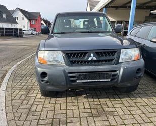 Mitsubishi Mitsubishi Pajero 3.2 DI-D Classic Gebrauchtwagen