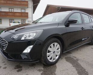 Ford Ford Focus Turnier Trend Tempo Sitzhzg LED AHK 1.H Gebrauchtwagen