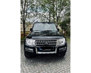 Mitsubishi Mitsubishi Pajero 3.2 DI-D Edition 100 AT, Erstz Gebrauchtwagen