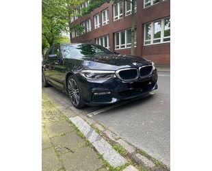 BMW BMW 530d xDrive Touring A - M Sportpaket, Voll Gebrauchtwagen