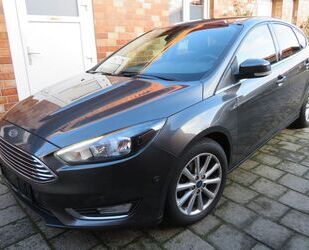 Ford Ford Focus Titanium Keyless HU/AU neu Gebrauchtwagen