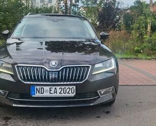 Skoda Skoda Superb 2.0 TDI SCR 140kW DSG Style Combi Sty Gebrauchtwagen