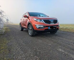 Kia Kia Sportage 2.0 2WD Spirit AHK Sitzh. Navi Xenon Gebrauchtwagen