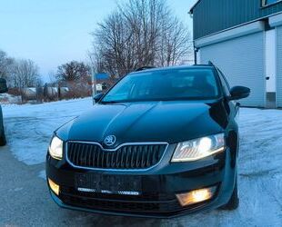 Skoda Skoda Octavia Combi EleganceXENON NAVI TÜV EURO6 Gebrauchtwagen