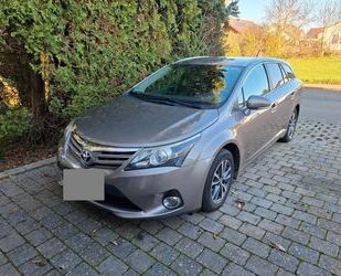 Toyota Toyota Avensis Combi 2,0-l-D-4D Edition Gebrauchtwagen