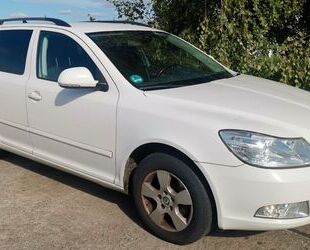 Skoda Skoda Octavia 1.8 TSI DSG Ambition Combi Gebrauchtwagen