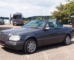 Mercedes-Benz Mercedes-Benz E 220 Cabrio Automatik/1.Hand/H-Kenn Gebrauchtwagen