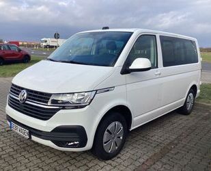 VW Volkswagen T6 Caravelle/2.0l/AHK/8-fach Bereifung Gebrauchtwagen