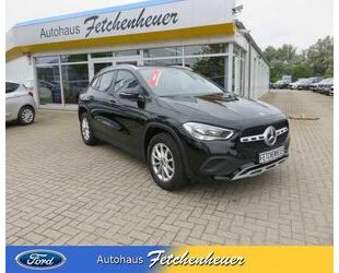 Mercedes-Benz Mercedes-Benz GLA 180 Autom. m. NAVI+RFK+SHZ+TEMP+ Gebrauchtwagen