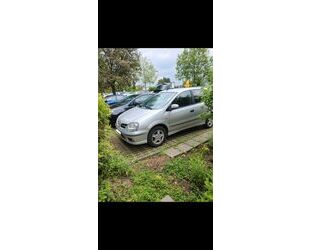 Nissan Nissan Almera Tino 2.2 dCi acenta 82kW acenta Euro Gebrauchtwagen