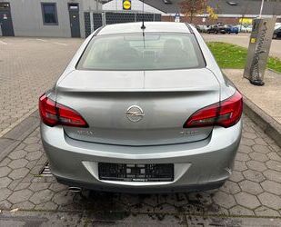 Opel Opel Astra J Lim. 4-trg. Edition SHZ PDC KLIMA S H Gebrauchtwagen