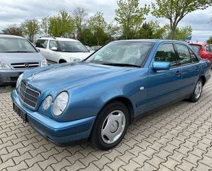 Mercedes-Benz Mercedes-Benz E 200 Lim. erst 67tkm 1.Hand Schiebe Gebrauchtwagen