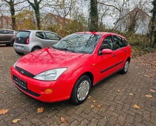 Ford Ford Focus Lim. Ambiente 1.4.Tüv 12.2026 1H 80TKM Gebrauchtwagen