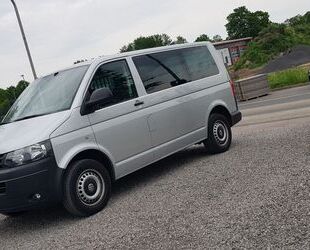 VW Volkswagen T5 2.0 TDI Caravelle *KLIMA*SHZ*103kW* Gebrauchtwagen