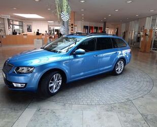 Skoda Skoda Octavia 1.8 DSG Joy Pano Standheiz Elektr.He Gebrauchtwagen