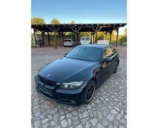 BMW BMW 320i - Gebrauchtwagen