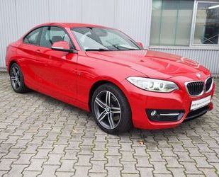 BMW BMW 220 i Coupe Sport Line*Navigation*Xenon*Lenkra Gebrauchtwagen