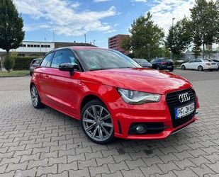 Audi Audi A1 1.4 TFSI s-line Sportpaket VOLLSH/XENON/LE Gebrauchtwagen