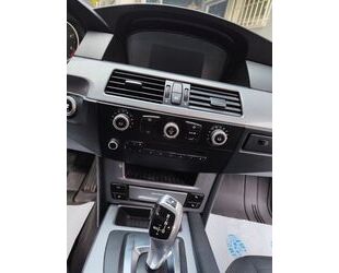 BMW BMW 520d Touring Automat. Navi Xenon Ahk Gebrauchtwagen