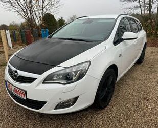 Opel Opel Astra J Sports Tourer Design Edition Gebrauchtwagen