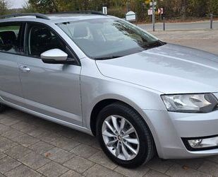 Skoda Skoda Octavia Co. Ambition 1.6l EU6 NAVI GRA PDC B Gebrauchtwagen