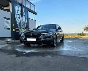 BMW BMW 530d Touring M Sport AHK HEAD UP PANORA 8-Fac Gebrauchtwagen