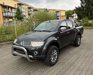 Mitsubishi Mitsubishi L200 Intense Doppelkabine 4WD Erst 73. Gebrauchtwagen