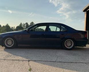 BMW BMW e39 520i Montreal blau (Tausch Cheroke... Gebrauchtwagen