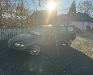 Volvo Volvo V70 2.4 - Gebrauchtwagen