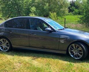 BMW BMW 330i, M, Leder, Performance Auspuff, selten Gebrauchtwagen