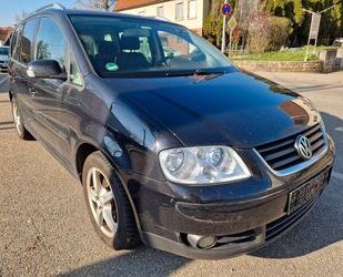 VW Volkswagen Touran Highline 7 Sitzer Klimatronic 6- Gebrauchtwagen