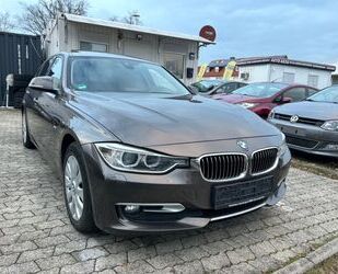 BMW BMW 318d Lim Glasdach*Leder*Xenon*Navi Gebrauchtwagen