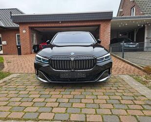 BMW BMW 750i xDrive ACC Luft FLA Laser Park Ass HUD Li Gebrauchtwagen