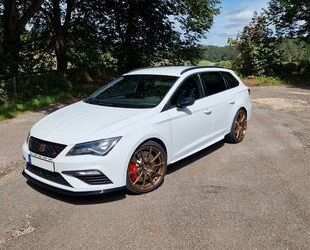 Seat Seat Leon 2.0 TSI Start&Stop ST CUPRA 300 DSG CUP. Gebrauchtwagen