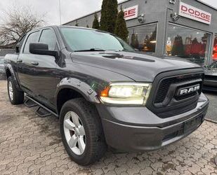 Dodge Dodge RAM 1500 5,7L CREW CAB Classic LED/Leder Gebrauchtwagen