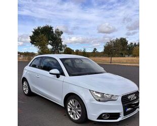 Audi Audi A1 1.4 TFSI S tronic 119g CO2 Attraction Att. Gebrauchtwagen