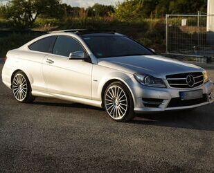 Mercedes-Benz Mercedes-Benz C250 Coupé Pano Distronic CAM AMG Se Gebrauchtwagen