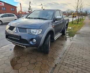 Mitsubishi Mitsubishi L200 Intense Club Cab 4WD Klima LKW Gebrauchtwagen