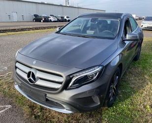 Mercedes-Benz Mercedes-Benz GLA 180 Urban*Pano*LED*PDC* Gebrauchtwagen