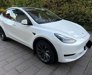 Tesla Tesla Model Y SR neuwertiger Zustand RWD Gebrauchtwagen