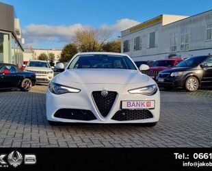 Alfa Romeo Alfa Romeo Giulia Super +LED+Navi+BTH+Bi-Xenon 132 Gebrauchtwagen