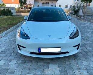 Tesla Tesla Model 3 Standard Range Plus (325 PS, RWD) Gebrauchtwagen