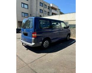 VW Volkswagen T5 Caravelle 2,5l 9 Sitzer Gebrauchtwagen